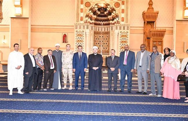 كبار الإعلاميين باتحاد الإذاعات الإسلامية يزورون مسجد الفتّاح العليم بالعاصمة الإدارية 