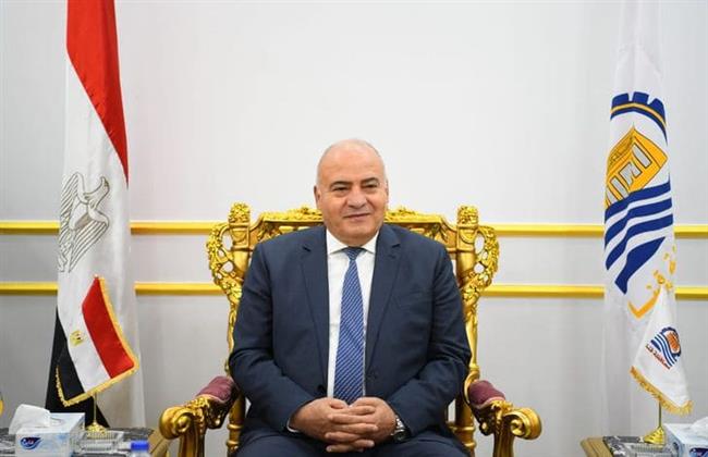 محافظ قنا يلتقي أعضاء مجلسي النواب والشيوخ لبحث المطالب الجماهيرية