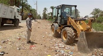   محافظ أسيوط: تكثيف حملات رفع القمامة ونظافة الشوارع والميادين بالمراكز والقرى