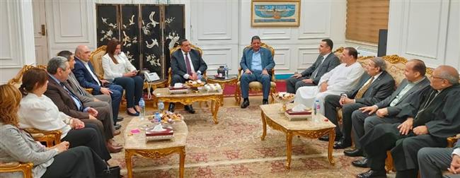محافظ البحيرة يستقبل وفد الكنيسة الكاثوليكية والانجيلية وأعضاء مجلسى الشيوخ والنواب