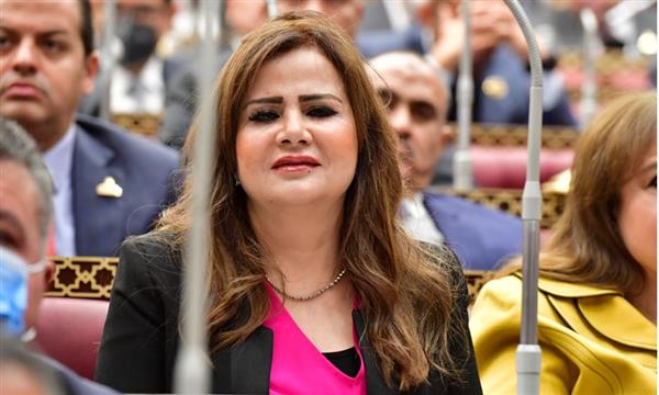 النائبة أمل رمزي لـ عمال مصر: أنتم سر النجاح