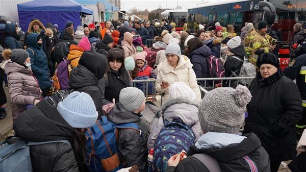 بولندا تستقبل حتى الآن نحو 3.49 مليون لاجئ فروا من أوكرانيا