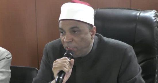 جابر طايع يحدد 4 مقومات للعامل الماهر والشخص السوى.. فيديو