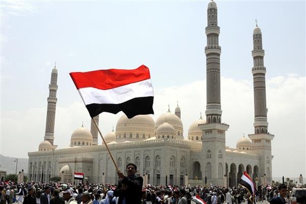 اليمن يطالب لبنان بالإفراج عن أموال محتجزة
