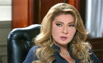 انهيار وبكاء نادية الجندي فى جنازة سمير صبري