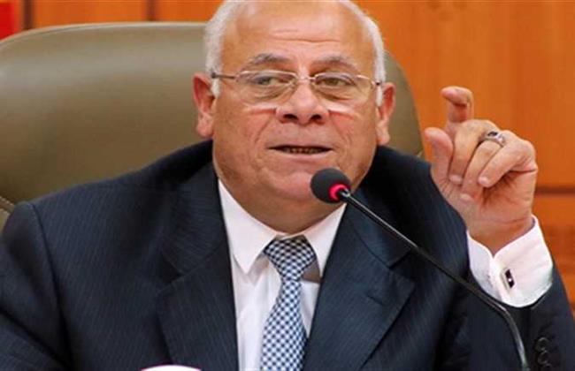 محافظ بورسعيد يكرم أوائل الشهادة الإعدادية