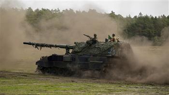   مستشار عسكري لميركل يشكك في أن كييف تحتاج حقا إلى أسلحة ثقيلة