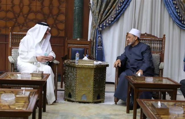 شيخ الأزهر يؤكد تقديره لجهود خادم الحرمين لخدمة قضايا الأمتين العربية والإسلامية 