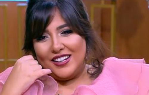 مي كساب تطمئن جمهورها بعد إجراء عملية جراحية
