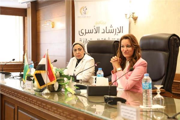 "القومي للمرأة"و"الأزهر" يستكملان حملات التوعوية للإرشاد الأسري والتنشئة المتوازنة