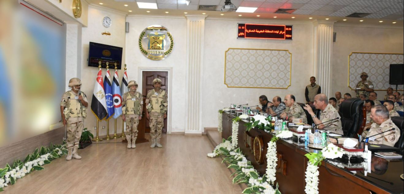 وزير الدفاع يشهد المرحلة الرئيسية لمشروع مراكز القيادة التعبوى «خالد - 20 »