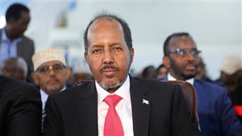   الرئيس الصومالي يبحث مع قائد القوات الأمريكية في إفريقيا سبل تعزيز التعاون