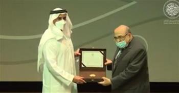 مدير مكتبة الإسكندرية يتسلم جائزة الشيخ زايد بالامارات 