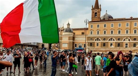 إيطاليا تسجل 30 ألف إصابة جديدة بكورونا