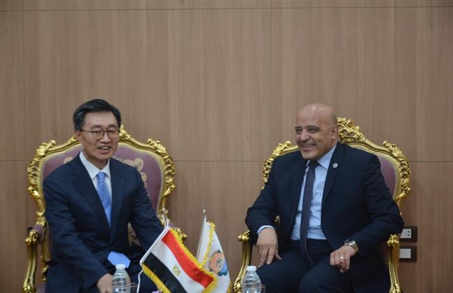 وفد كوري يزور جامعة أسوان لبحث سبل التعاون بين الجانبين 