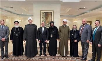الشربينى يستقبل الوفد المصري المشارك في مؤتمر حوار الأديان في قطر
