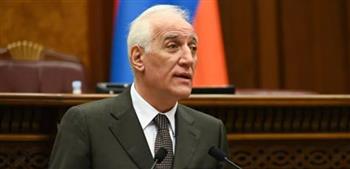   الرئيس الأرميني يعقد محادثات مع نظيره الصربي على هامش مؤتمر "دافوس"
