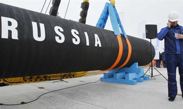 بولتيكو: تسوية جديدة بشأن فرض حظر على وارادت النفط الروسية
