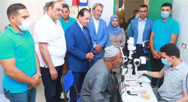  الكشف على 2400 مواطن خلال قافلة طبية مجانية بكوم حمادة