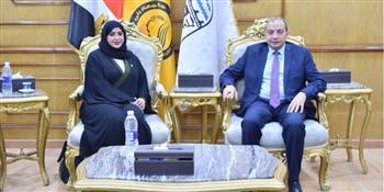 رئيس جامعة بنى سويف يستقبل المستشار الثقافي لمملكة البحرين 