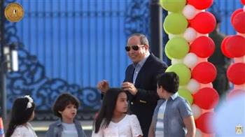   الجمهورية: حرص الرئيس السيسي على مشاركة أسر الشهداء فرحة العيد يؤكد أن مصر لا تنسى أبناءها