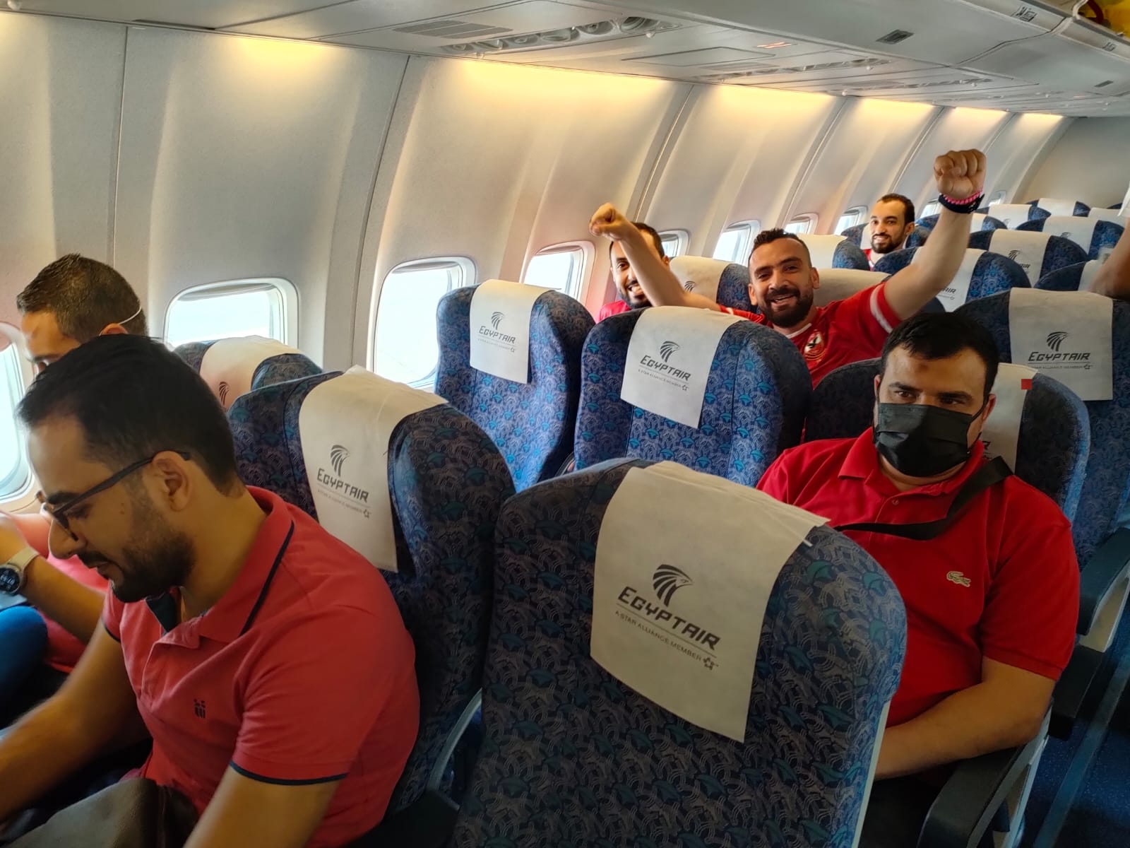 «مصر للطيران» تسير رحلة خاصة لنقل مشجعي النادي الأهلي إلى المغرب