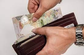 أيهما أولى الأضحية أم الصدقة للمحتاج؟