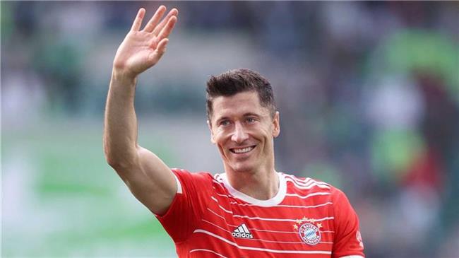 ليفاندوفسكي يعلن رغبته في الرحيل عن البايرن.. والبافاري «منزعج»