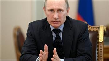   بوتين يعلن استعداده لتأمين حرية شحن السلع بحرًا 
