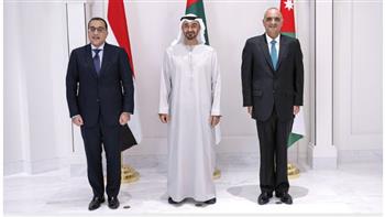   صحيفتان إماراتيتان: الشراكة الصناعية بين الإمارات ومصر والأردن تعمق العمل العربي المشترك