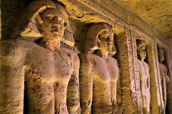 واشنطن بوست: الاكتشافات الأثرية الجديدة في مصر تساعد في إنعاش صناعة السياحة