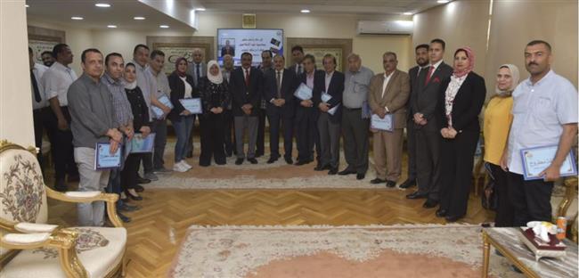 محافظ مطروح يحتفل بعيد الإعلاميين وعيد ميلاد إذاعة مطروح الـ 31