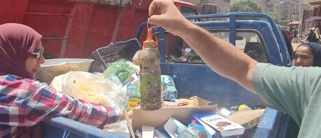 ضبط بائع متجول بحوزته سلع غذائية منتهية الصلاحية بالعمرانية