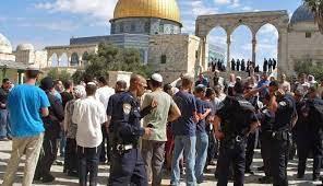 لجنة القدس بالبحوث الإسلامية تدين اقتحام ساحات الأقصى