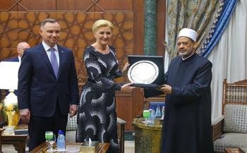   الإمام الأكبر يرحب بالرئيس البولندي وقرينته في رحاب الأزهر 