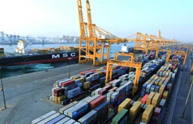 نشاط ملحوظ بمينائي السخنة والأدبية في إبريل الماضي