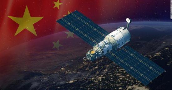 الصين تطلق صاروخا لوضع مجموعة من ثمانية أقمار صناعية في الفضاء
