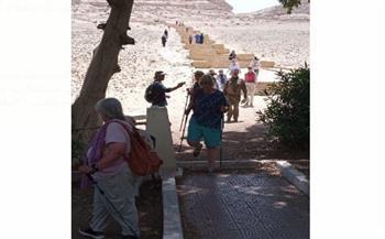 وفود سياحية متعددة الجنسيات تزور المناطق الأثرية بالمنيا
