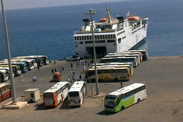 تداول ٥٣٣ طن بضائع و٩٠ شاحنة بميناء نويبع بجنوب سيناء