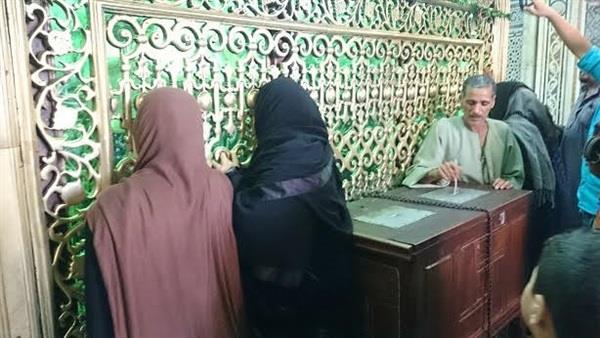 بعد فتحها اليوم.. حكم زيارة الأضرحة ومقامات أولياء الله الصالحين