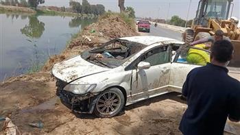 إصابة سيدة وأطفالها الثلاثة جراء انقلاب سيارة بترعة الإسماعيلية