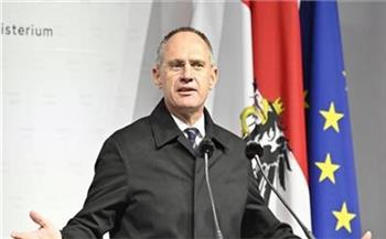   وزير داخلية النمسا: 400 حملة أمنية لمكافحة الإتجار بالبشر واعتقال 4 مهربين