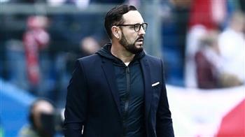 فالنسيا يدعو جماهيره لاحترام مدربه