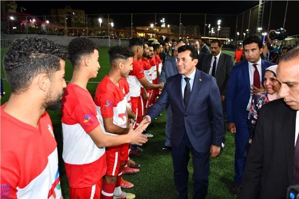  وزير الشباب ومحافظ القاهرة يشهدان نهائي دوري مراكز الشباب لكرة القدم