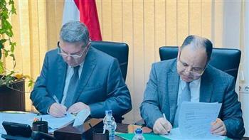 وزيرا المالية وقطاع الأعمال العام يوقعان بروتوكولاً لتسوية مديونيات «الضرائب»