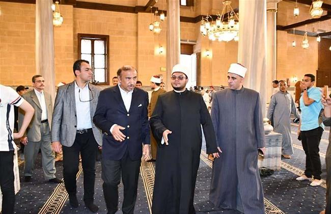مدير مركز الأمم المتحدة لمكافحة الإرهاب يزور مسجد الإمام الحسين
