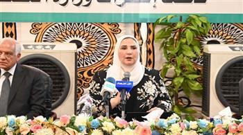 التضامن ومحافظ الجيزة يسلمان عددًا من المشاريع لذوي الهمم بـ٩ محافظات