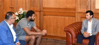 وزير الرياضة يشيد باتحاد السلة بالتواصل مع لاعبى أبناء مصر بالخارج