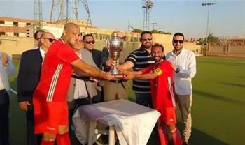   محافظ الشرقية يُهنئ لاعبي فريق الهوكى رجال لفوزهم ببطولة كأس مصر