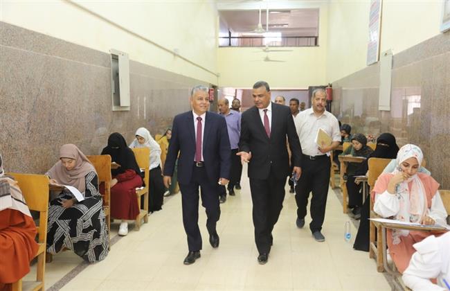 «غرباوى» يجرى جولة تفقدية بامتحانات نهاية العام 